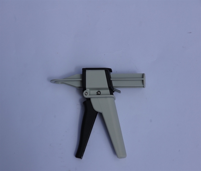 Applicatore per adesivi